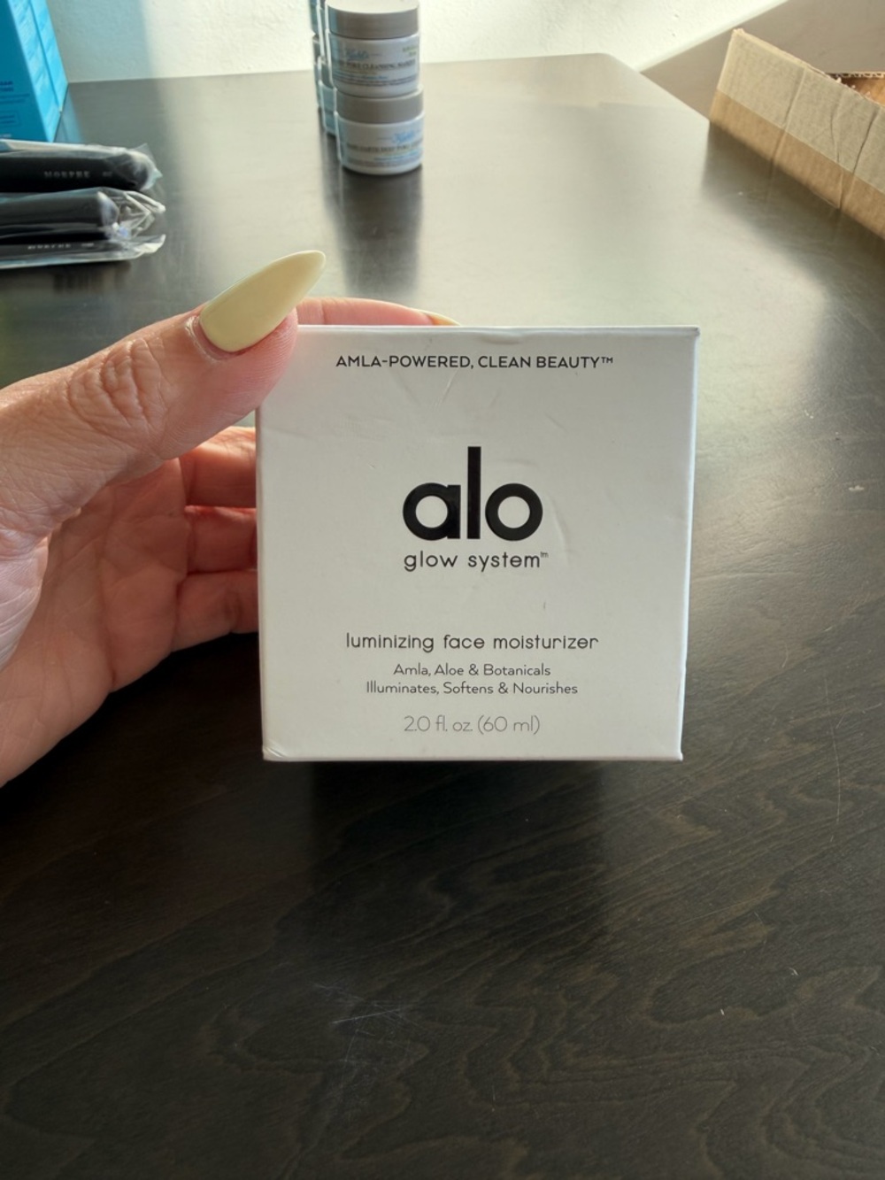 ALO Yoga Glow System Luminizing Face Moisturizer - White